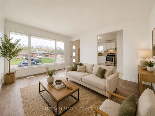 381 Conant St, Oshawa, ON L1H 3S8