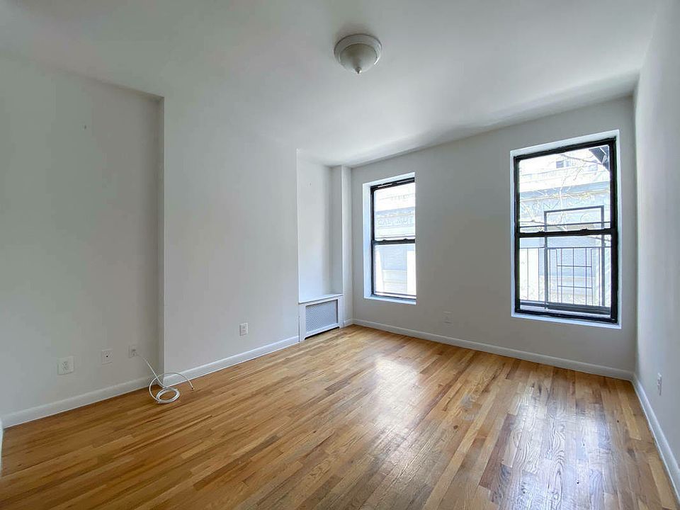 2nd image of 216 E 85th St #3AC