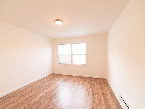 5th image of 1049 43rd St #1053-B