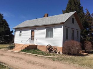 1439 Douglas St, Imperial, NE 69033