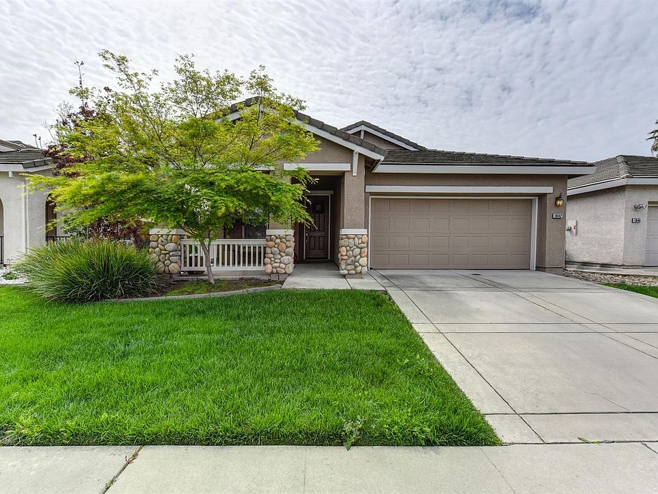 2nd image of 1842 Zurlo Way