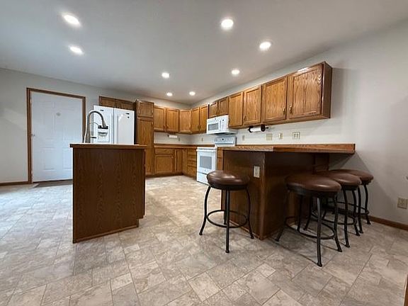 4th image of 650 12th St