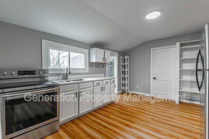 1st image of 804 McGowan Ave