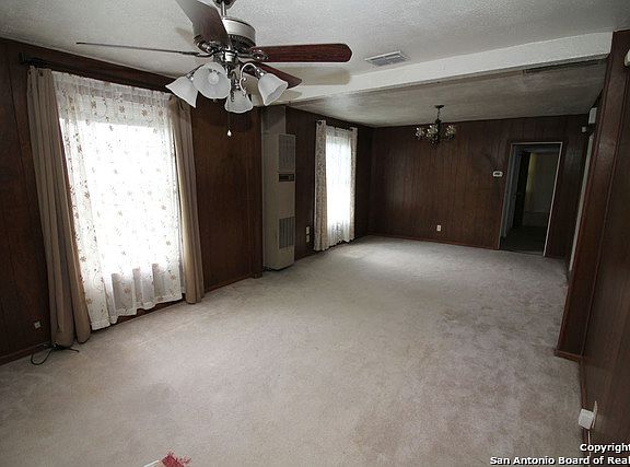 2nd image of 1530 W Laurel