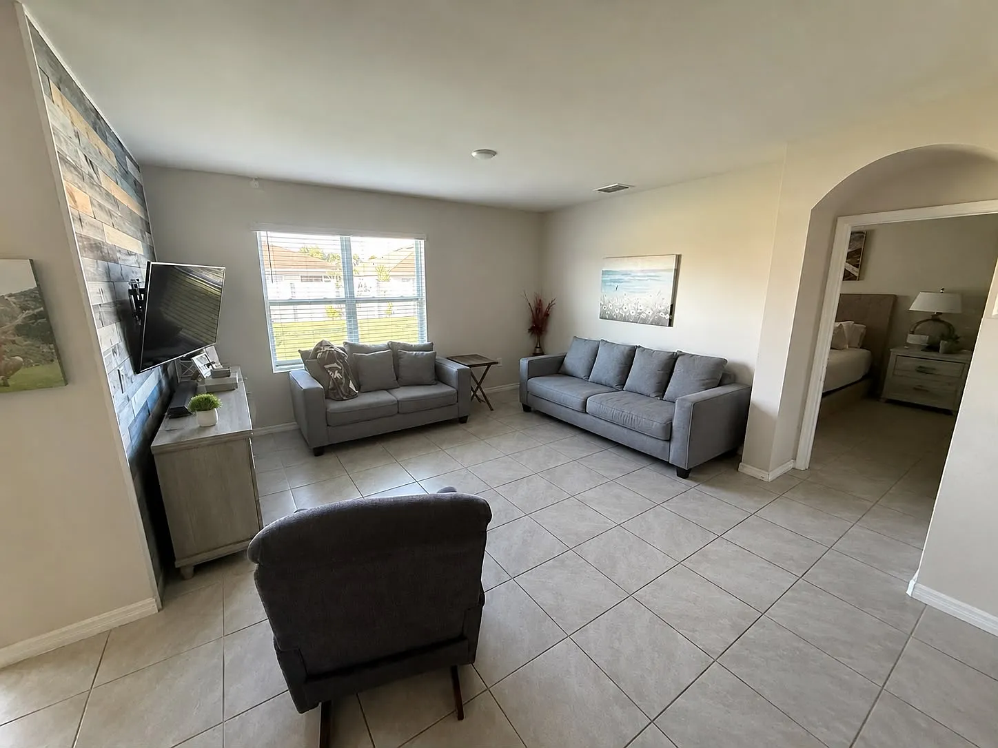 4 bed, 1828 sqft, $2,200 — Photo 3