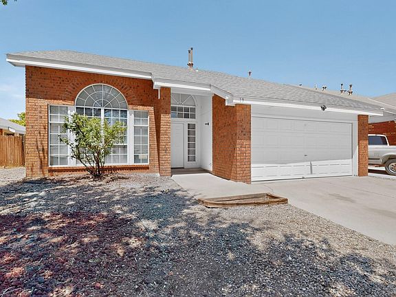 2nd image of 19 Buckbrush Pl