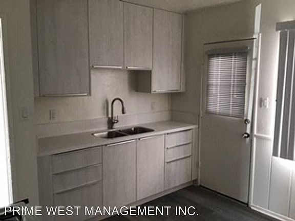 3rd image of 4605 Eagle Rock Blvd APT 2
