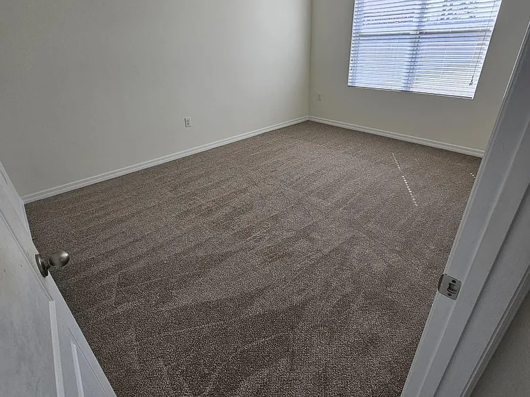 3132 Country Club Cir — Photo 8