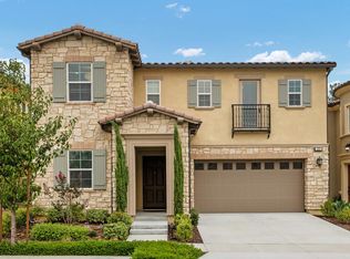225 Pinnacle Dr, Lake Forest, CA 92630