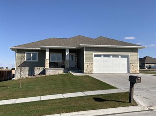5003 15th Avenue Pl, Kearney, NE 68845