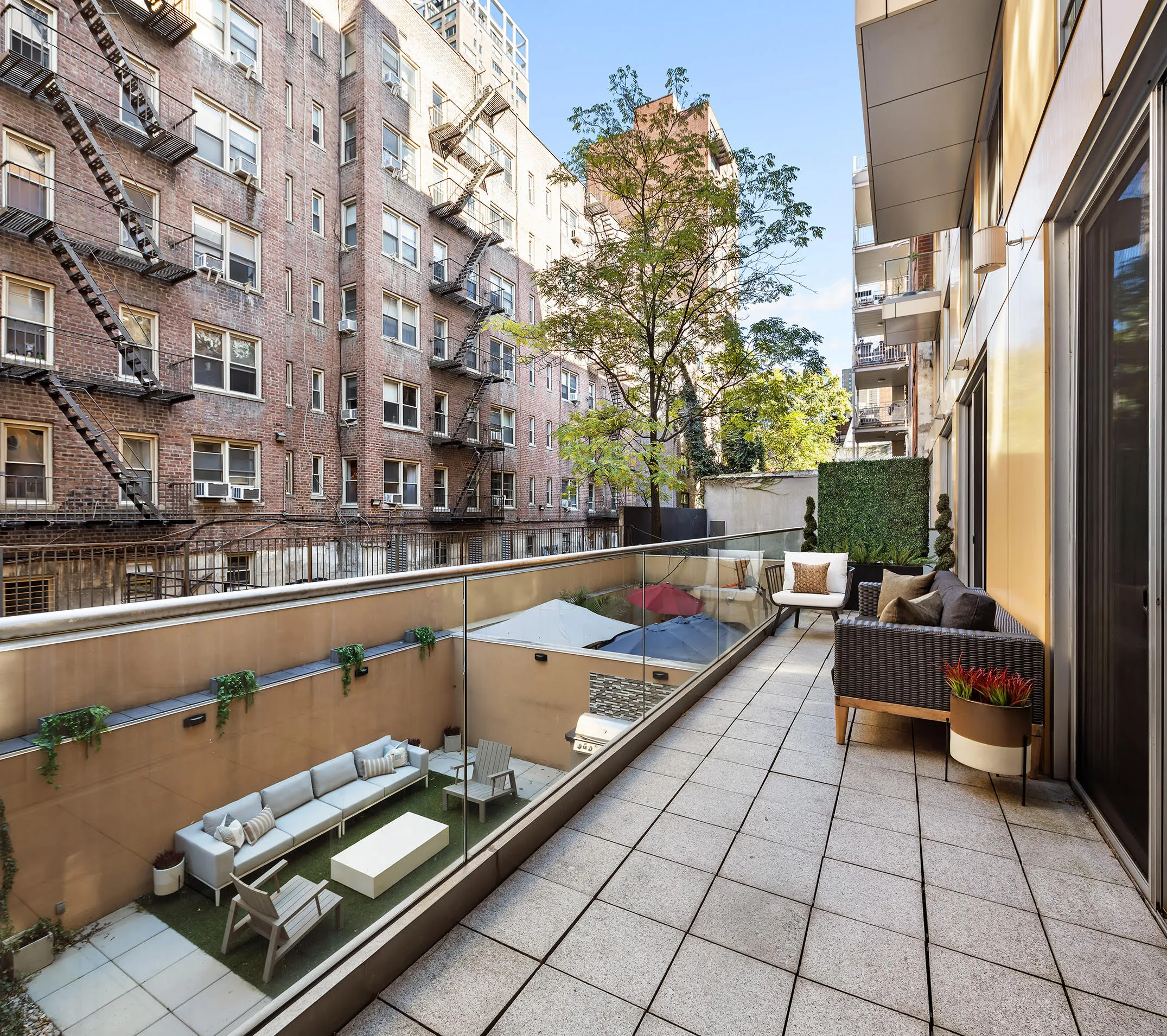 トップス MRT トップス MRT クロス刺繍ラメカットトップス | NIBBLE POISON | axes