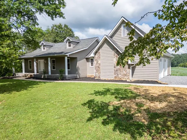 96 West Rd, Warne, NC 28909