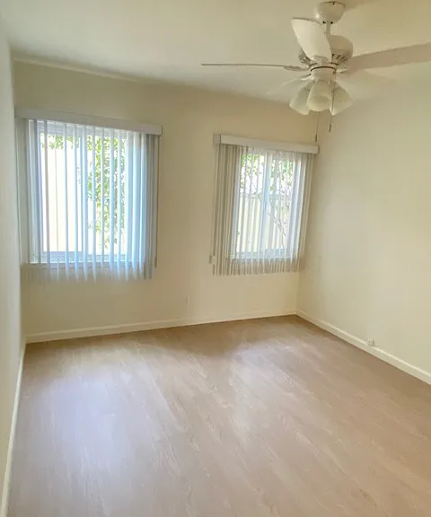 1009 W Huntington Dr #13 — Photo 18