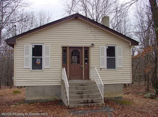25 Pipher Rd, Bushkill, PA 18324
