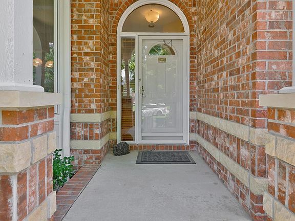 3rd image of 7802 W Meadow Park Cir