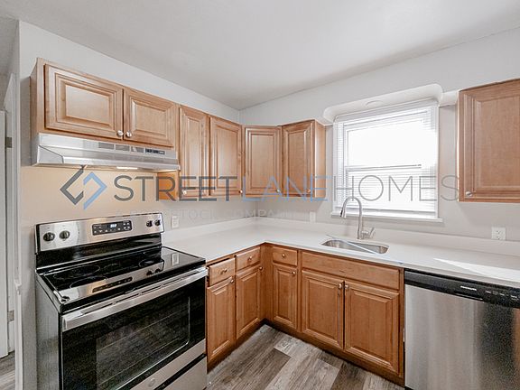 4th image of 8627 Forest Ave