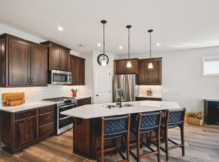 1976 Mulberry Ln, Carver, MN 55315