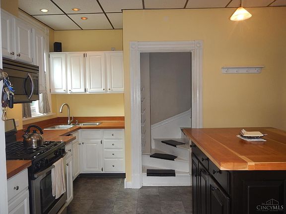 4th image of 429 Considine Ave