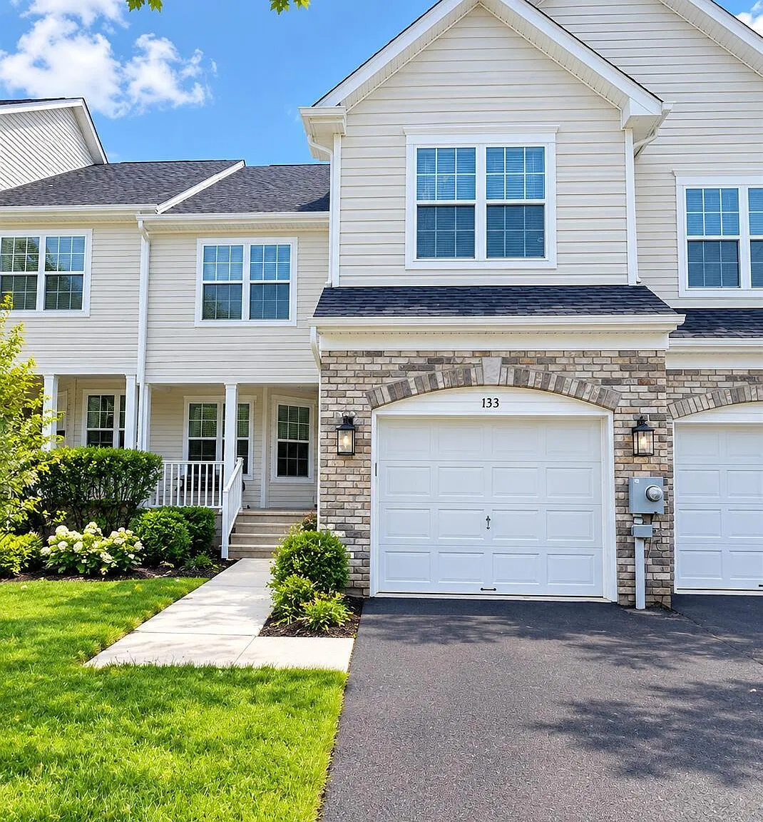 3 bed, 2.5 bath, 1711 sqft, $3,600 — Photo 1