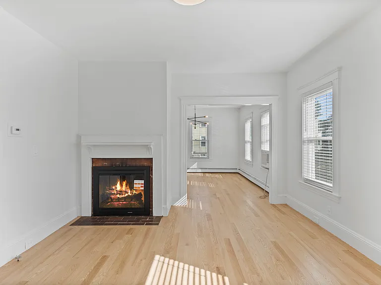 160 Marlboro St — Photo 5