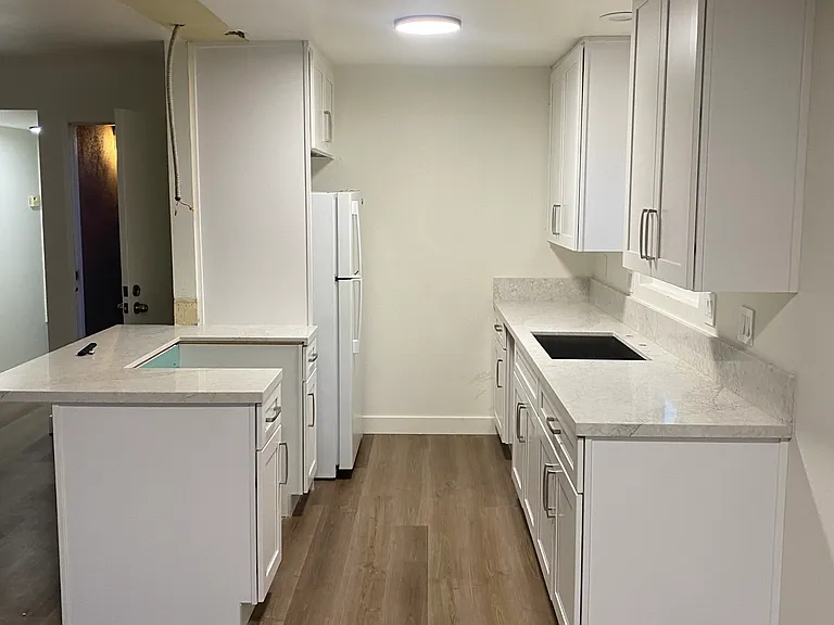 325 Monterey Blvd #A — Photo 6
