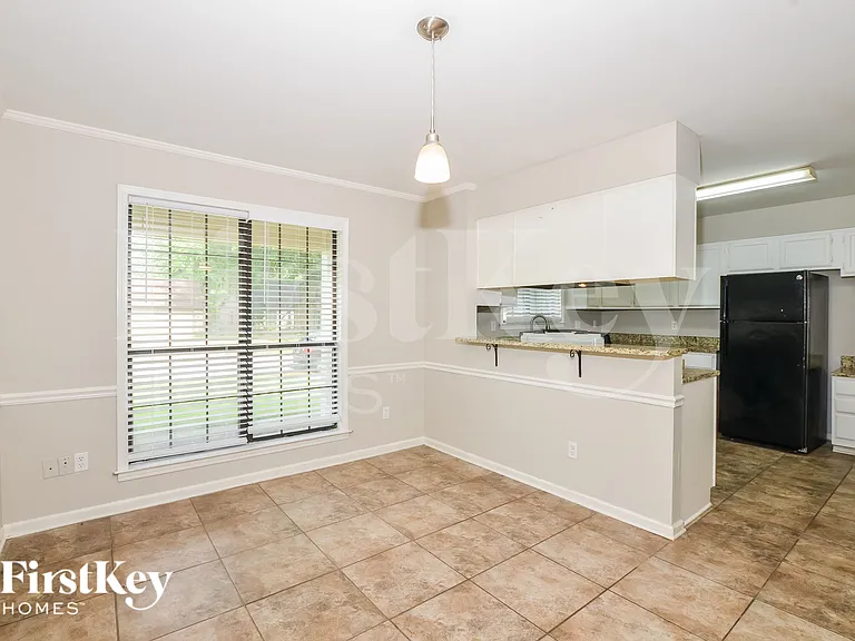 4619 Leash Ln — Photo 6