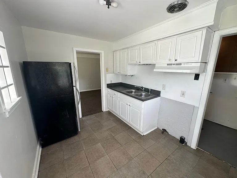 22788 Rosalind Ave — Photo 3