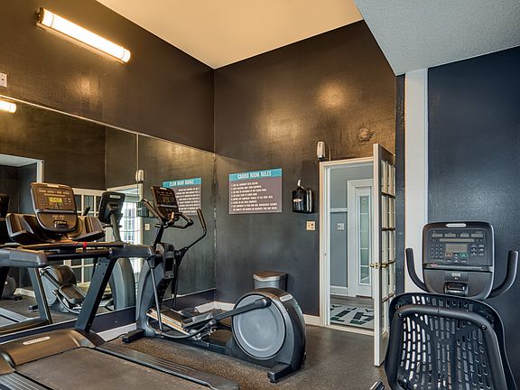 4th image of 1701 Chase Pointe Cir #917