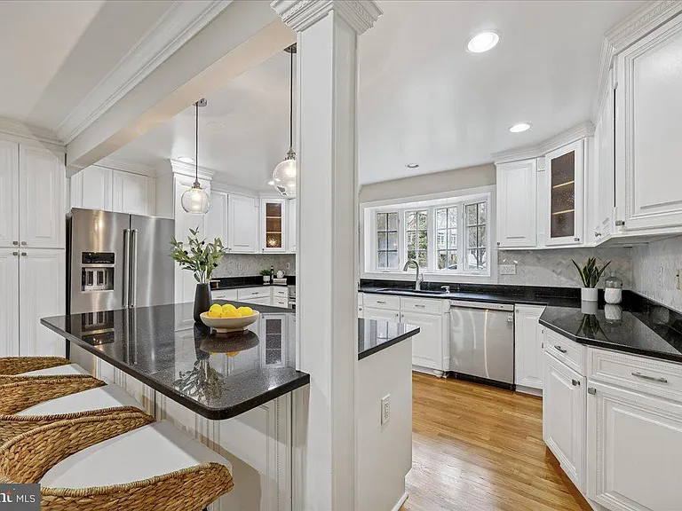 4902 Derussey Pkwy — Photo 13