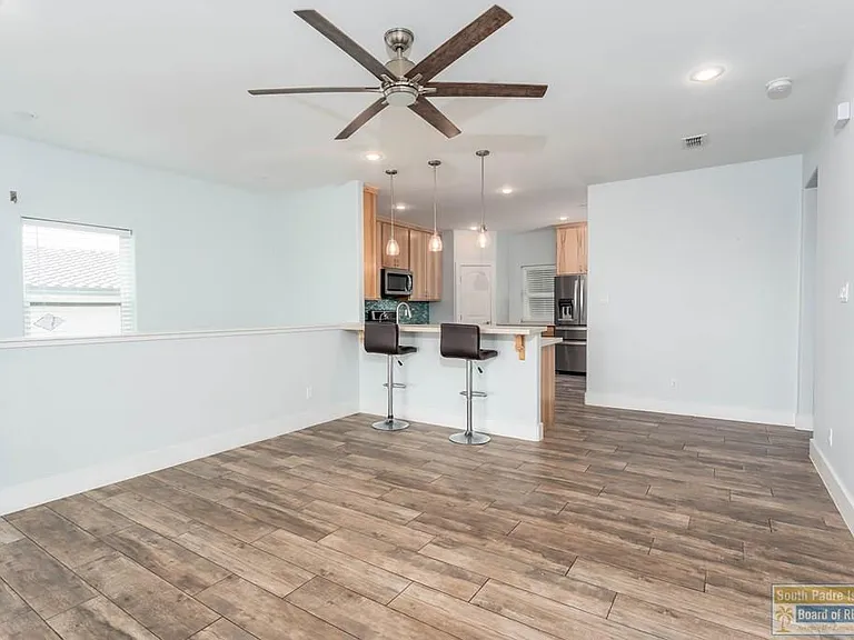 133 Oleander Dr — Photo 13