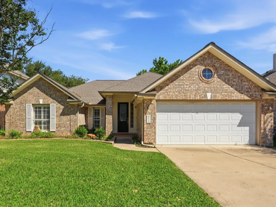 905 Hunters Creek Dr