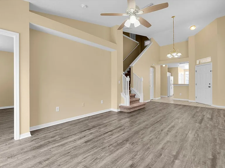 9624 Carlsdale Dr — Photo 8