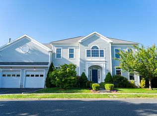 17 Wainwright St, Rye, NY 10580