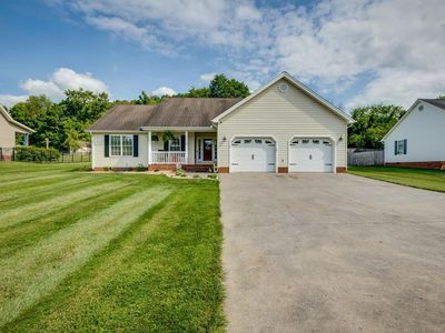 687 Donald C Moore Dr, Lebanon, VA, 24266