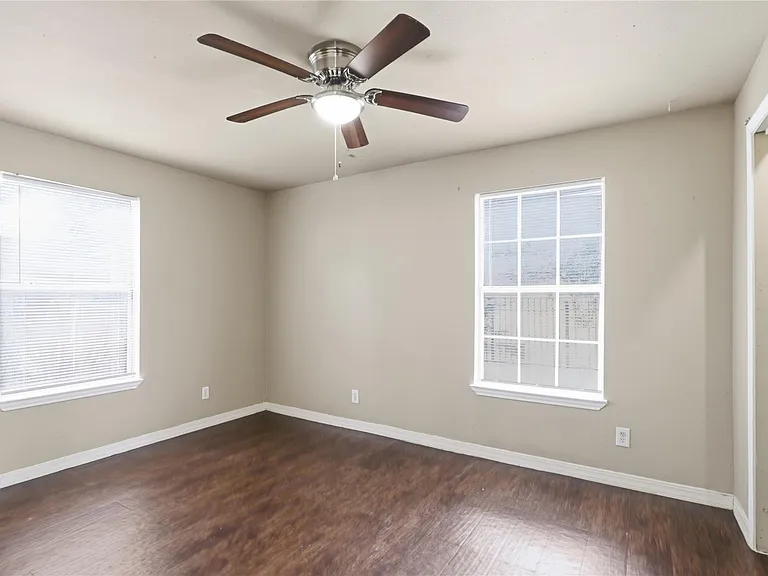 915 Vargas Rd — Photo 22