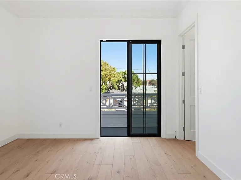 1405 Oak Ave — Photo 42