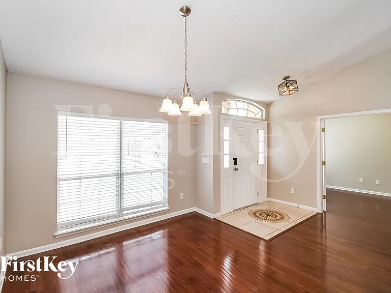 2476 Carriage Lamp Dr — Photo 4