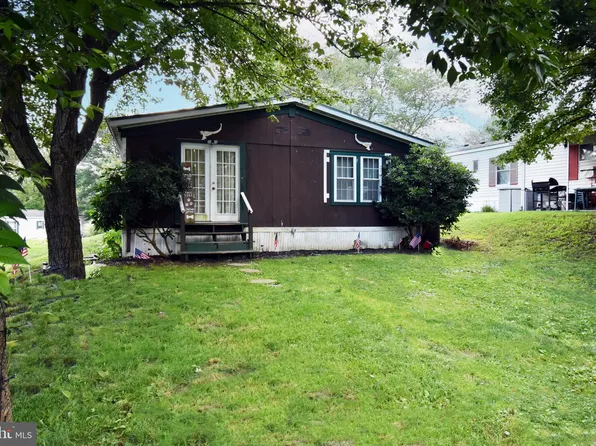 96 Cheyenne Ln, Lehighton, PA 18235