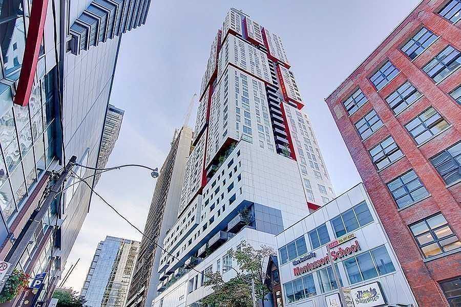 1st image of 318 Richmond St W #503