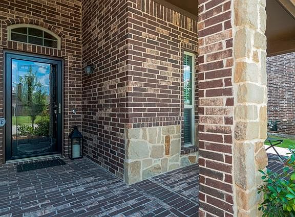 4th image of 15632 Carlton Oaks Dr