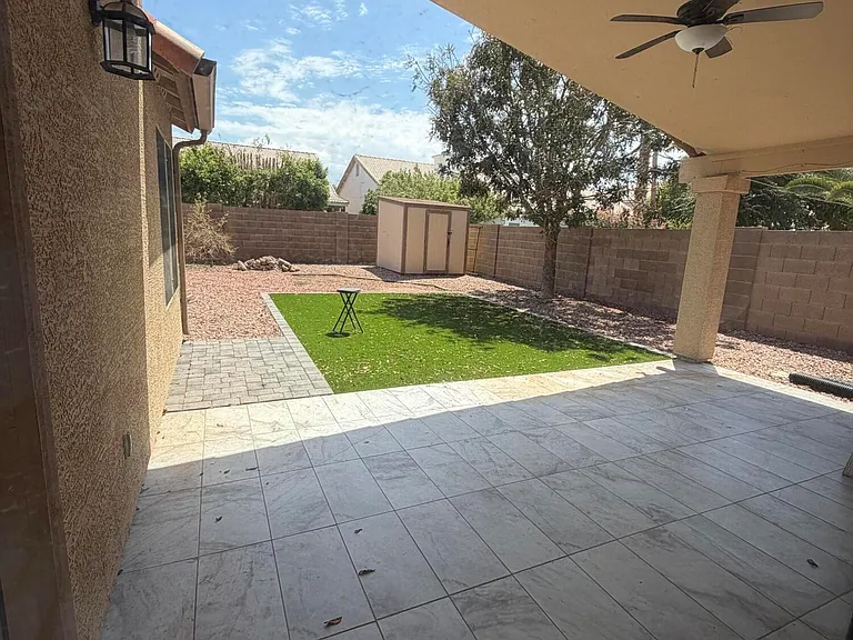 1933 E Tyson Pl — Photo 17