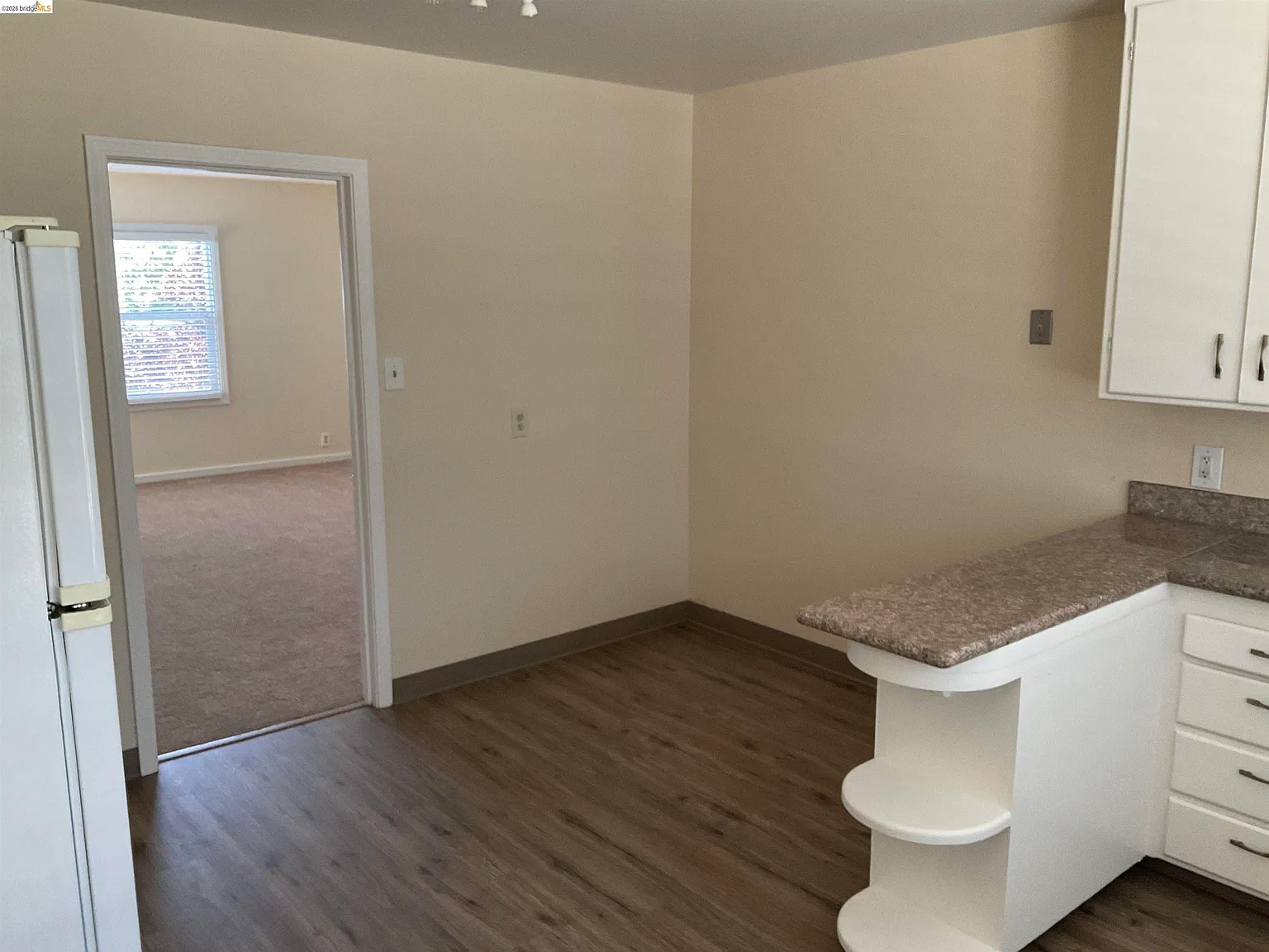 2 bed, 898 sqft, $2,195 — Photo 4