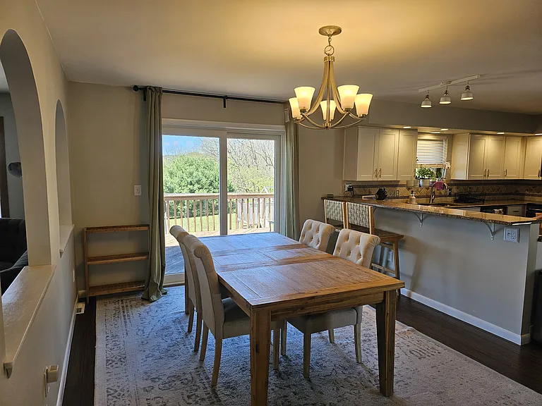 224 Laurel Dr — Photo 14