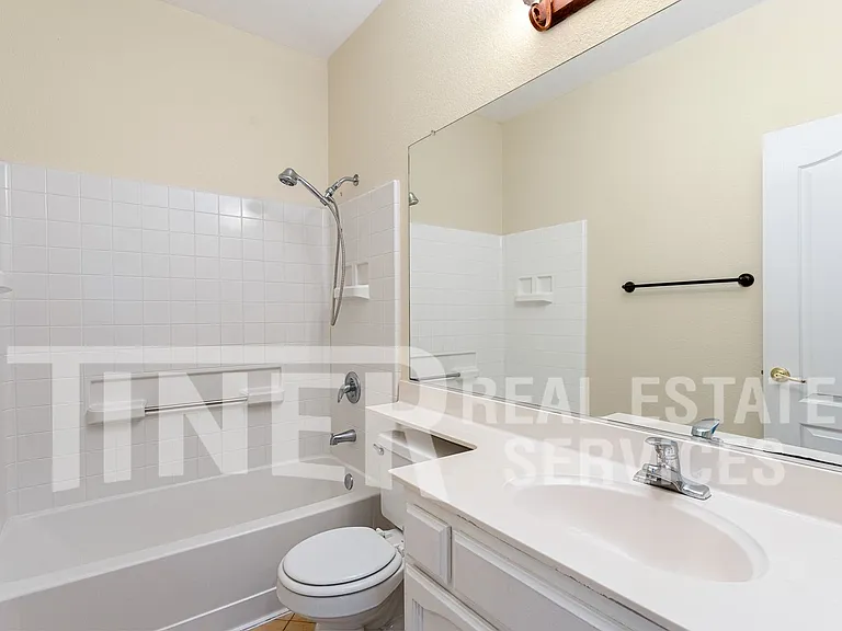 149 Canberra Ct — Photo 18