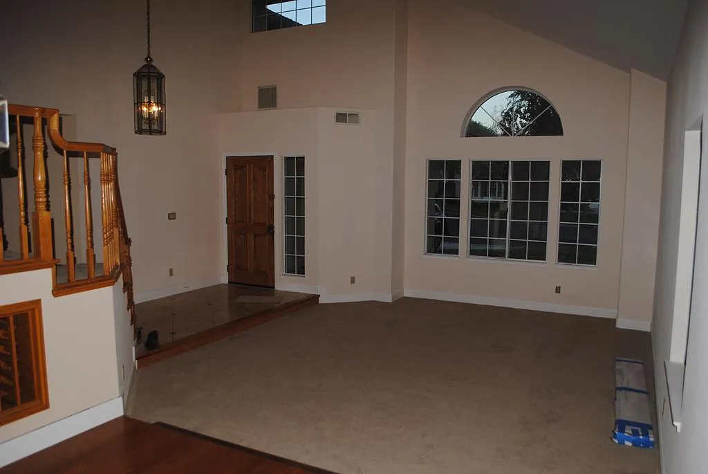 Building Photo - 132 Zinfandel Cir