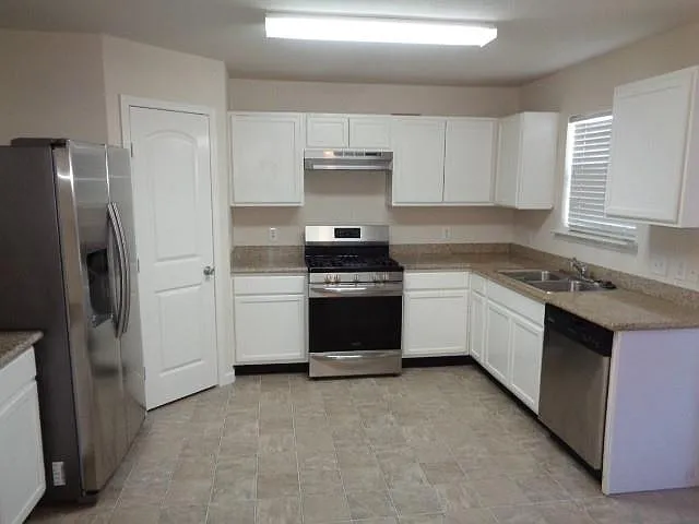 11310 Seven Sisters Dr — Photo 8