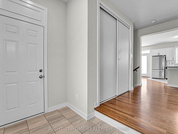 4th image of 4146 Obsidian St