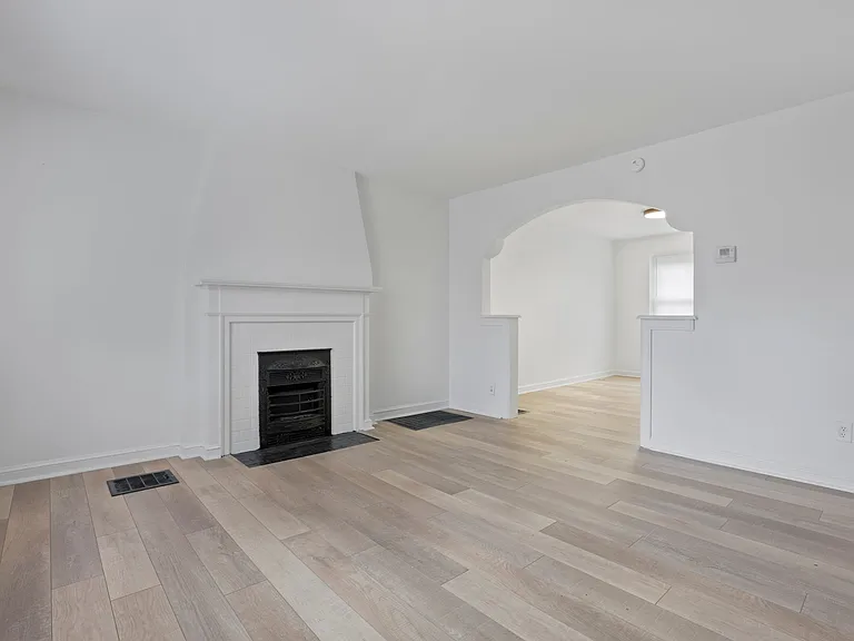 648 S Hague Ave — Photo 10