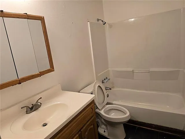 3 bed, 2.0 bath, 1577 sqft, $1,500 — Photo 4