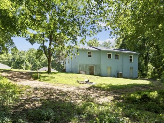4th image of 559 Palmyra Rd